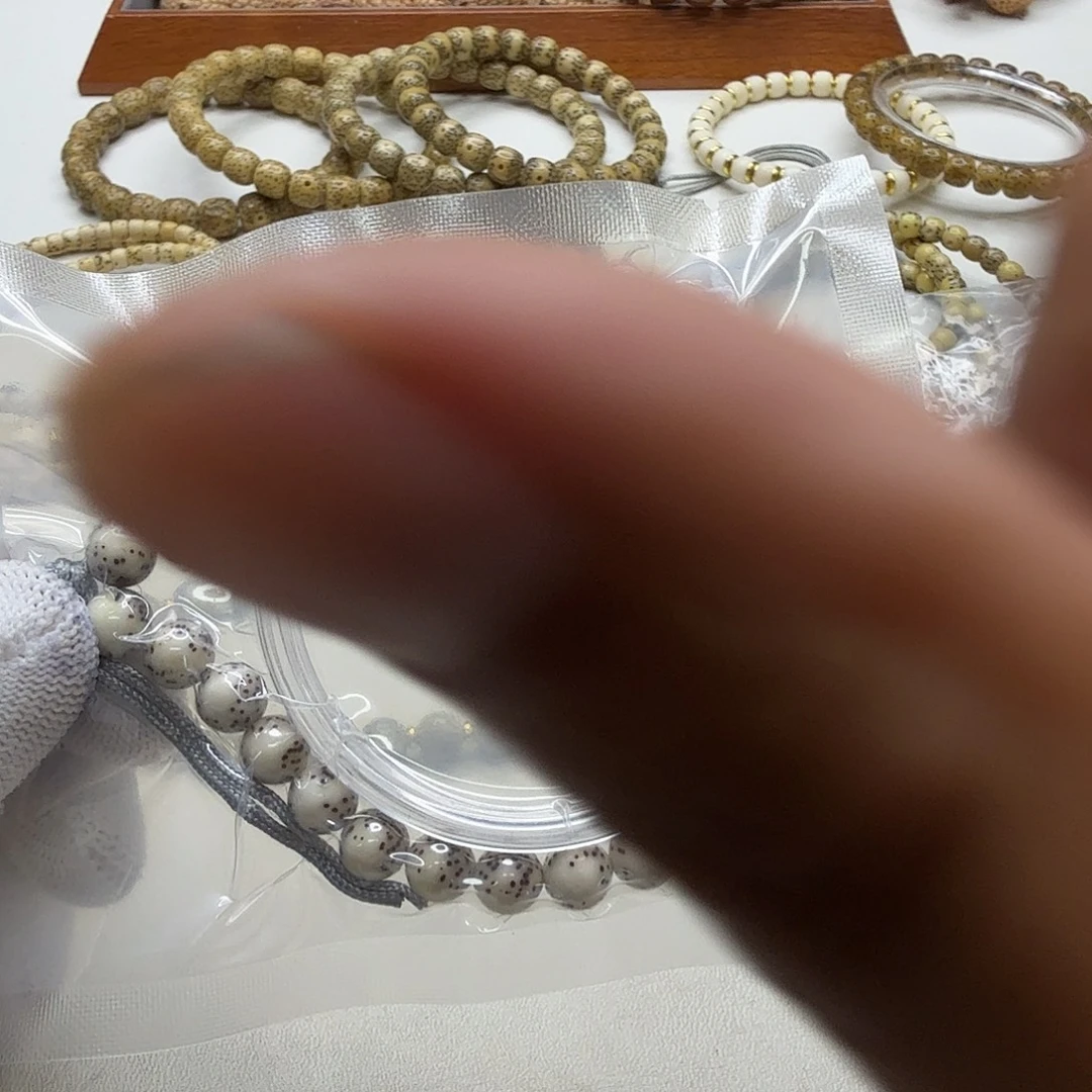 吊坠星月菩提28灭世糯冰石玉河豚8圆手持