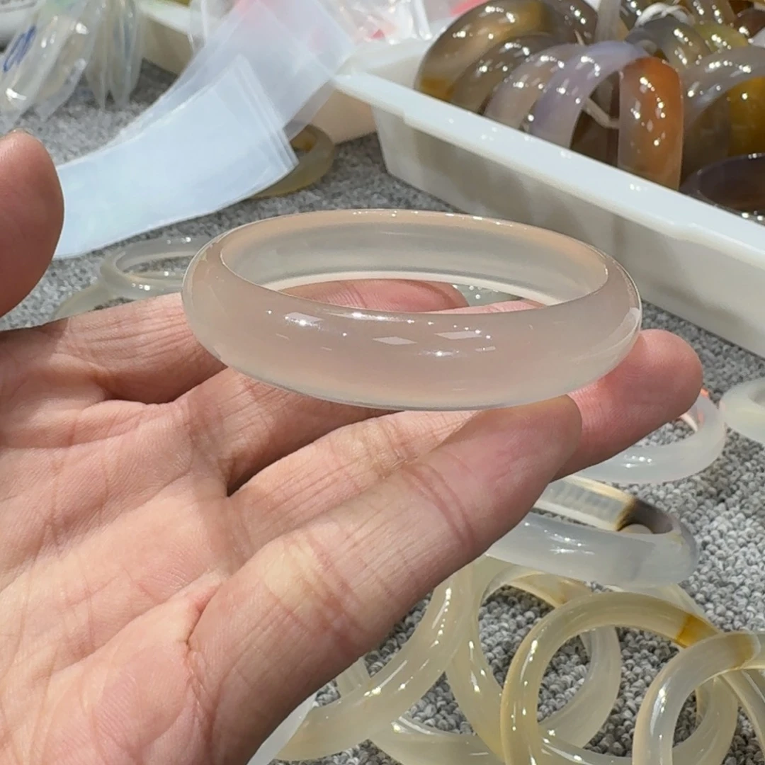 玛瑙/玉髓手镯未镶嵌好*糯06