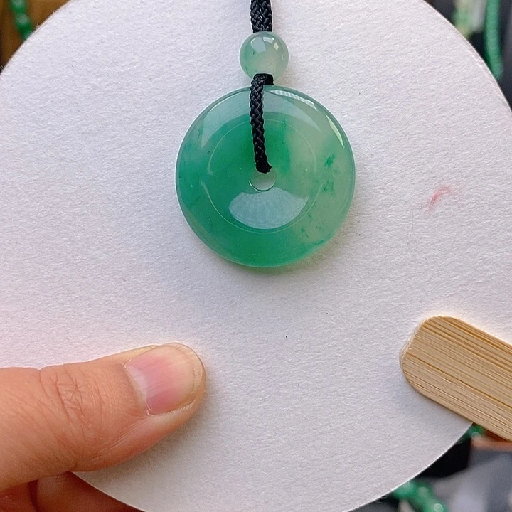 石英质玉挂件未镶嵌