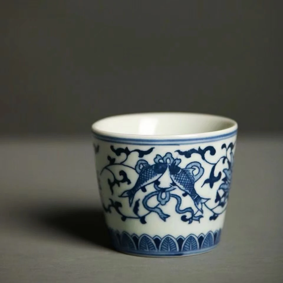 复古青花缠枝莲双鱼普洱茶品茗主人杯