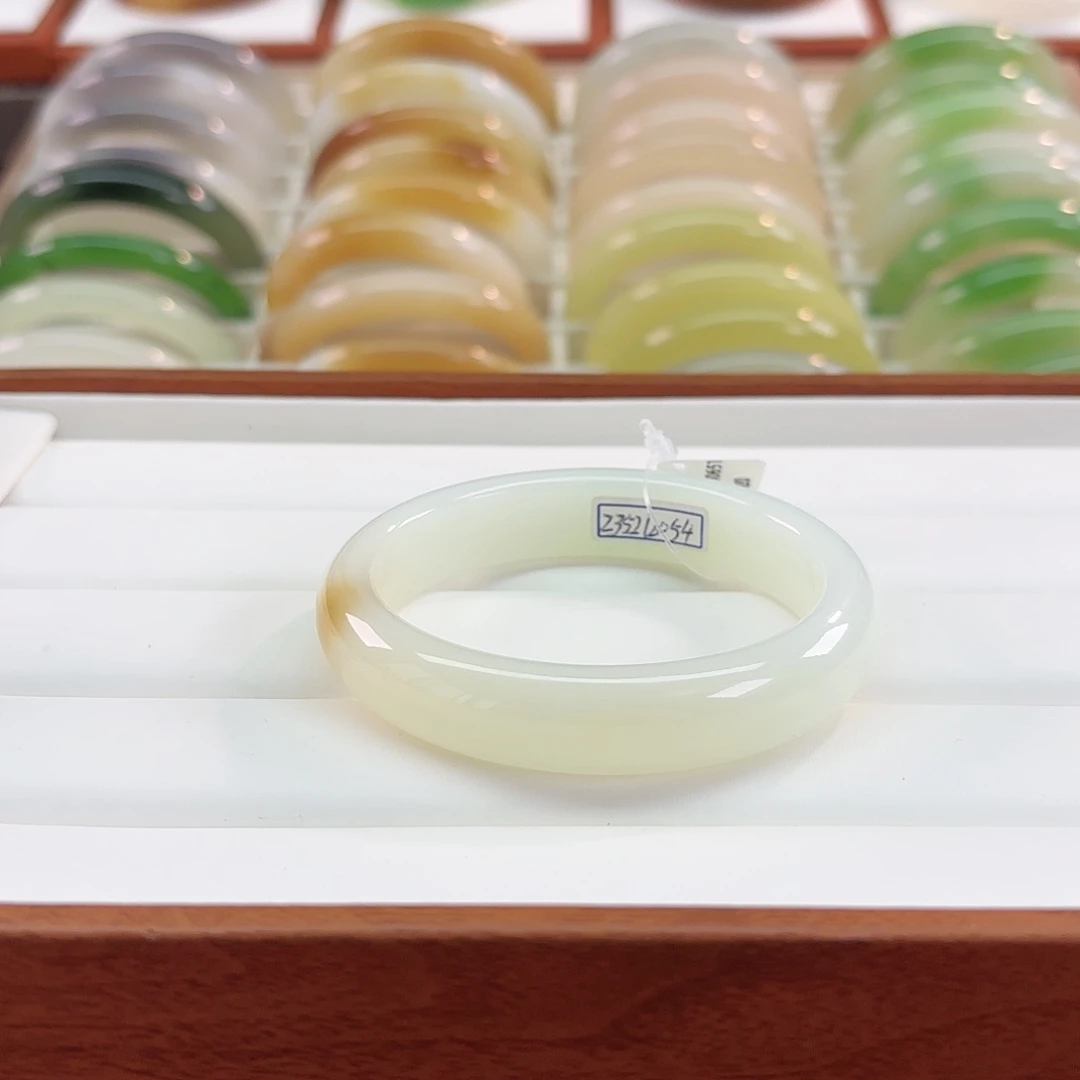 和田玉未镶嵌手镯贵妃镯