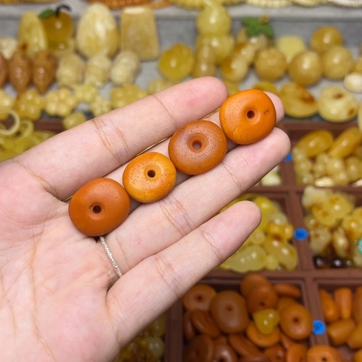 蜜蜡未镶嵌珠宝奇石老蜡满蜡妖花藏扣一个 微微瑕