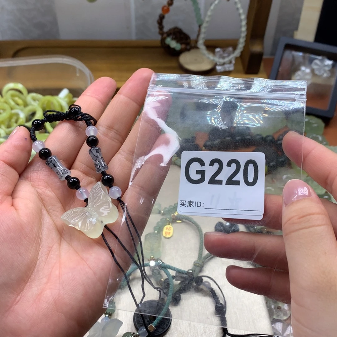 左***尒蛇纹石玉未镶嵌颈饰