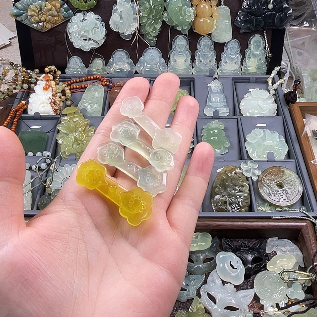 °****蛇纹石玉合金颈饰