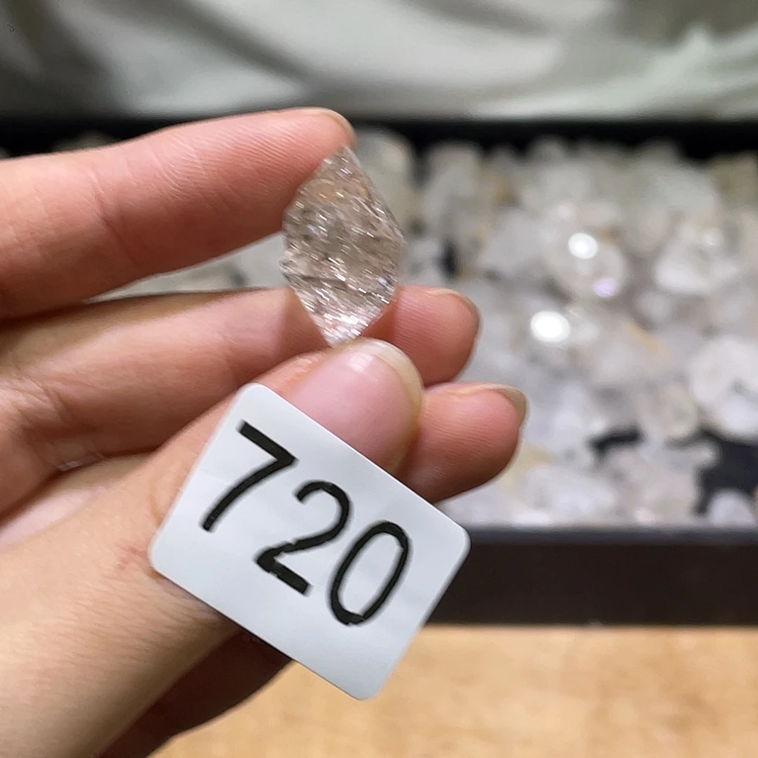 珠宝半成品水晶未镶嵌