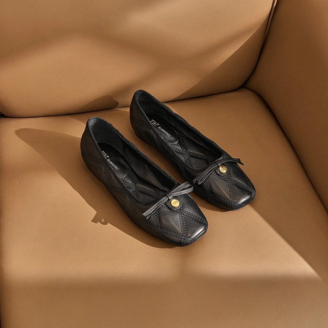 T97金扣羊皮刺绣春款百搭平底浅口方头低跟真皮单鞋女G762