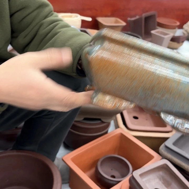 紫砂花盆紫砂的颜色很好看呀