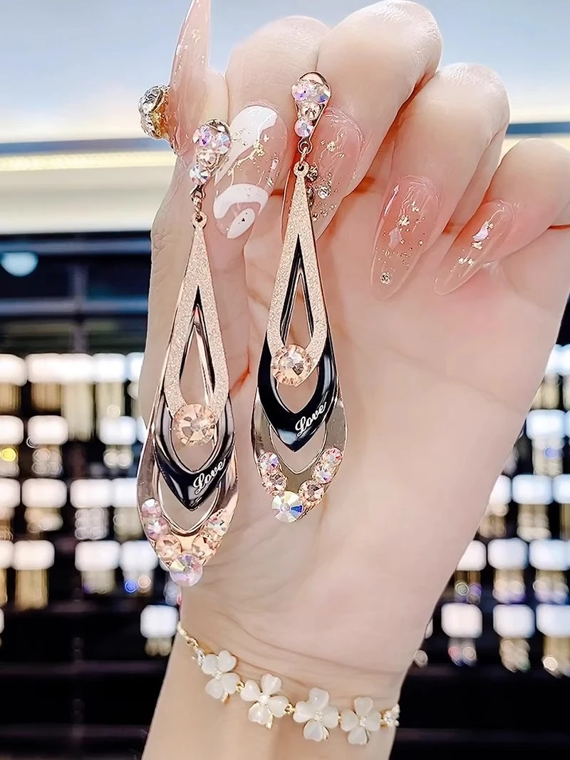 合金耳饰 几何菱形耳环女2025新款爆款高级感轻奢气质百搭耳坠