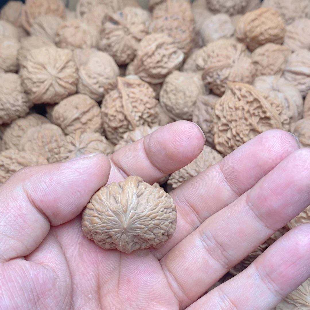 文玩核桃吊坠威***蝶铁锤半壁江山