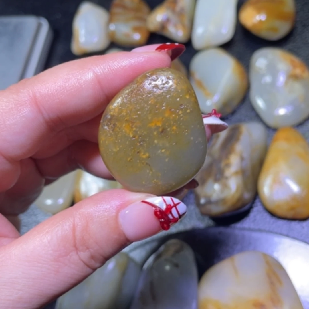 【闪购商品】颈饰未镶嵌和田玉