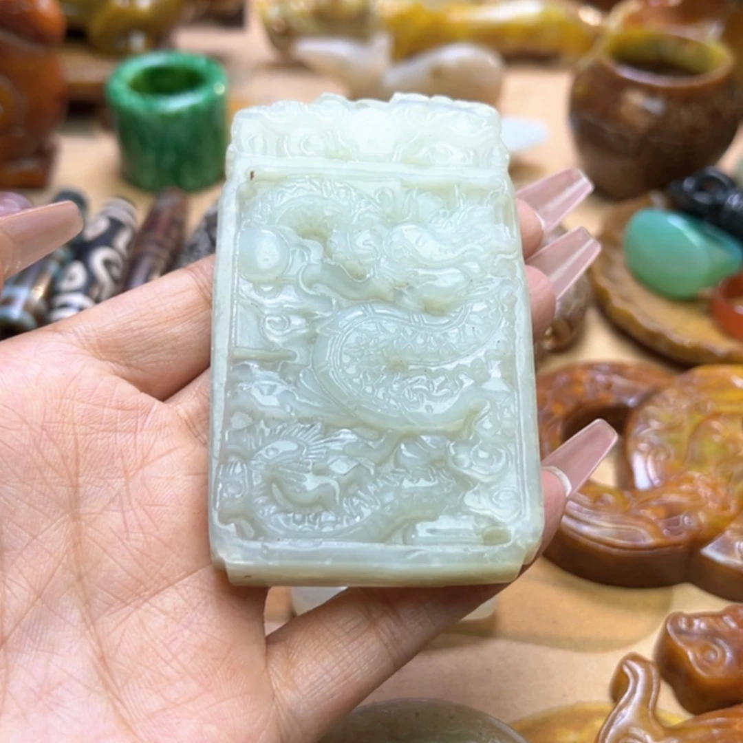 【闪购商品】蛇纹石玉颈饰未镶嵌