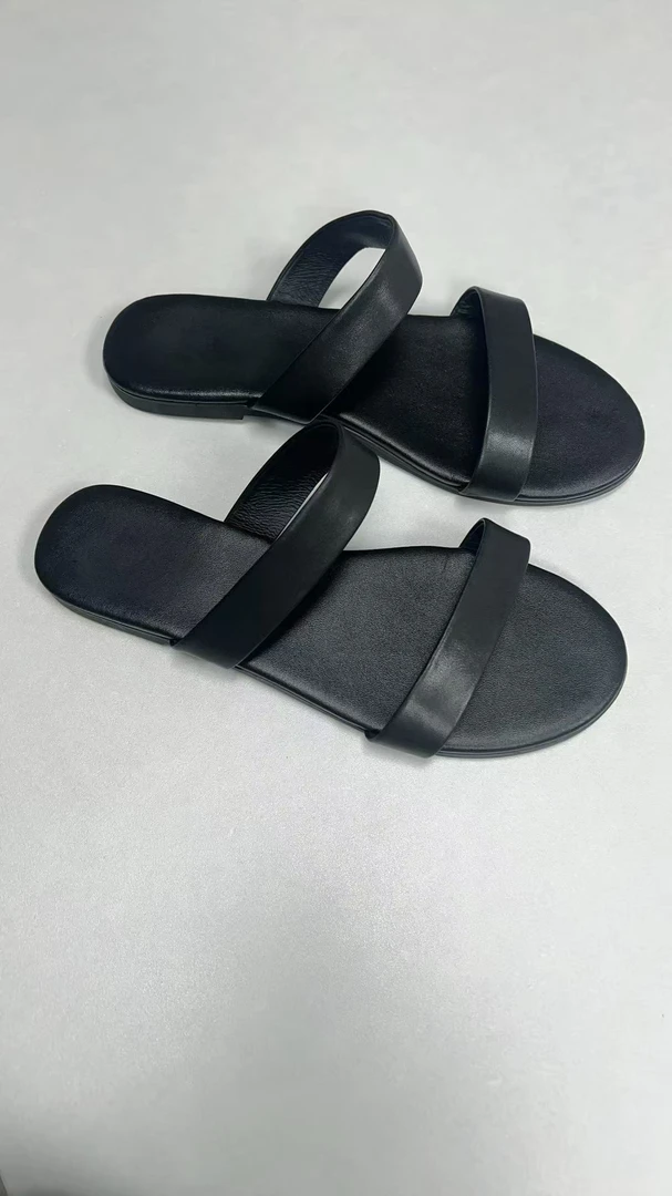 新款经典复古休闲时尚舒适真皮夏季女士平底软底凉鞋20250619