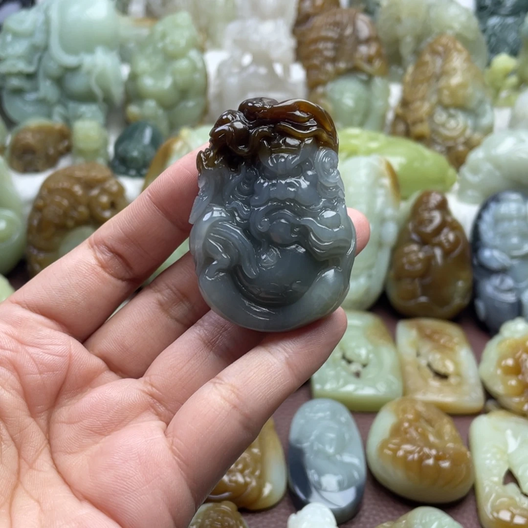颈饰未镶嵌和田玉