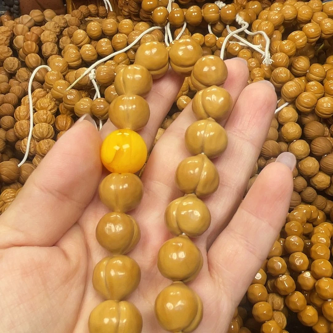 全品光面屁桃福利。