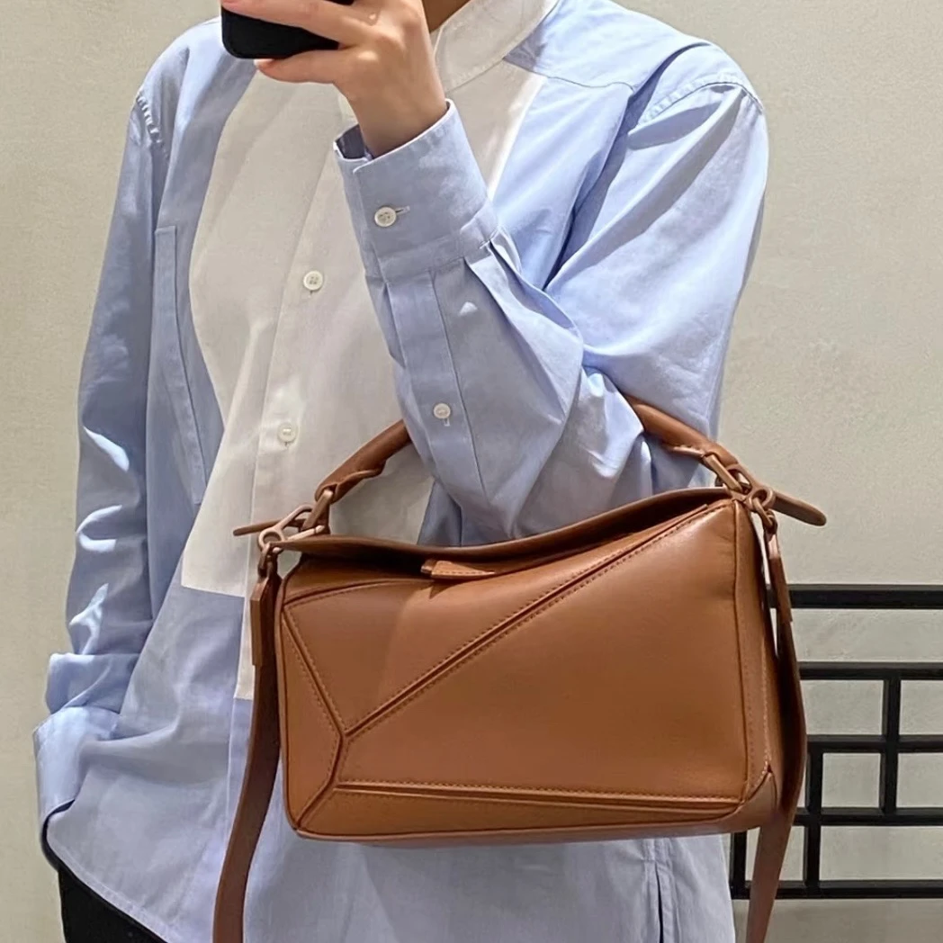 95新 LOEWE/罗意威 罗意威   焦糖色小号几何包 手提斜挎包