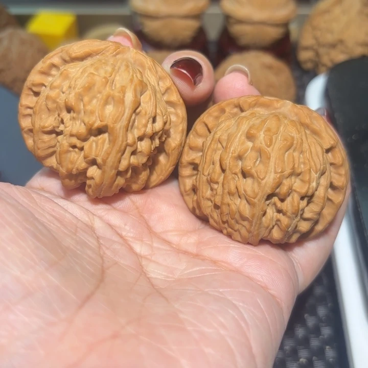 文玩核桃把件44全品闷白