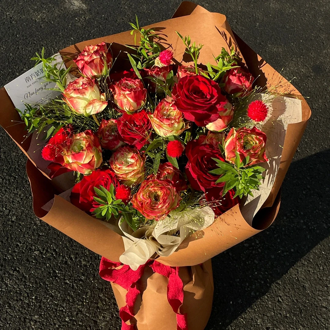 【甜蜜幸福】19朵苹果杰克玫瑰混搭红玫瑰跨年夜跨年礼物新年花束元旦花束元旦节鲜花新年礼物A1
