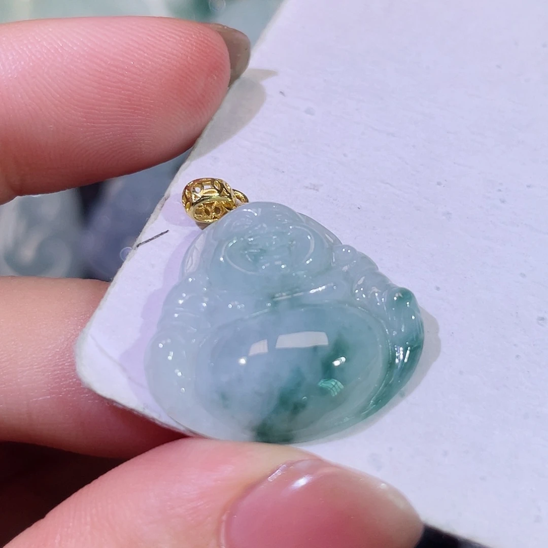 翡翠未镶嵌颈饰佛公