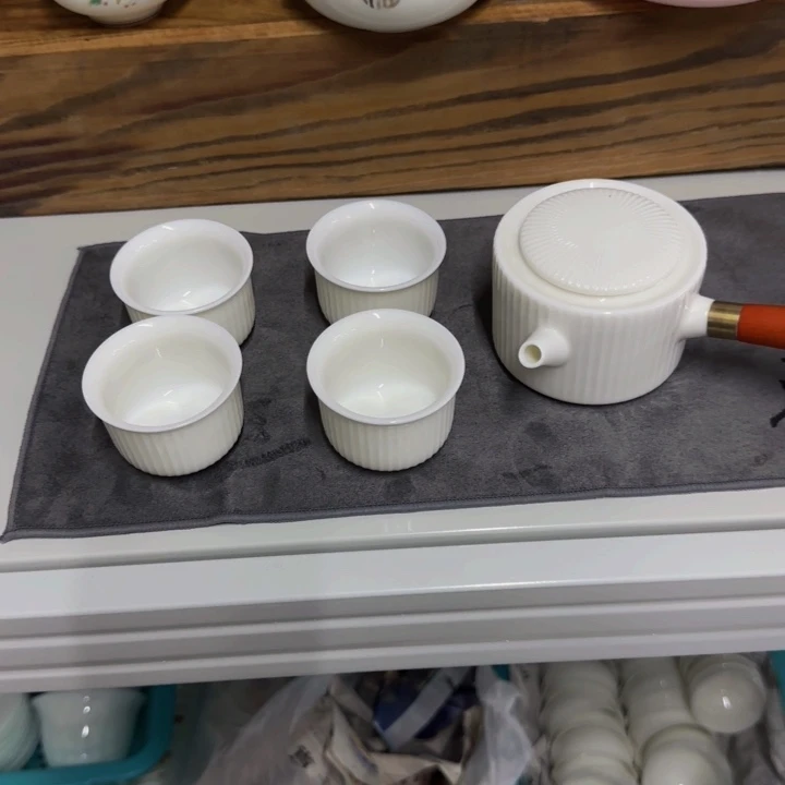 孤品羊脂玉一壶四杯