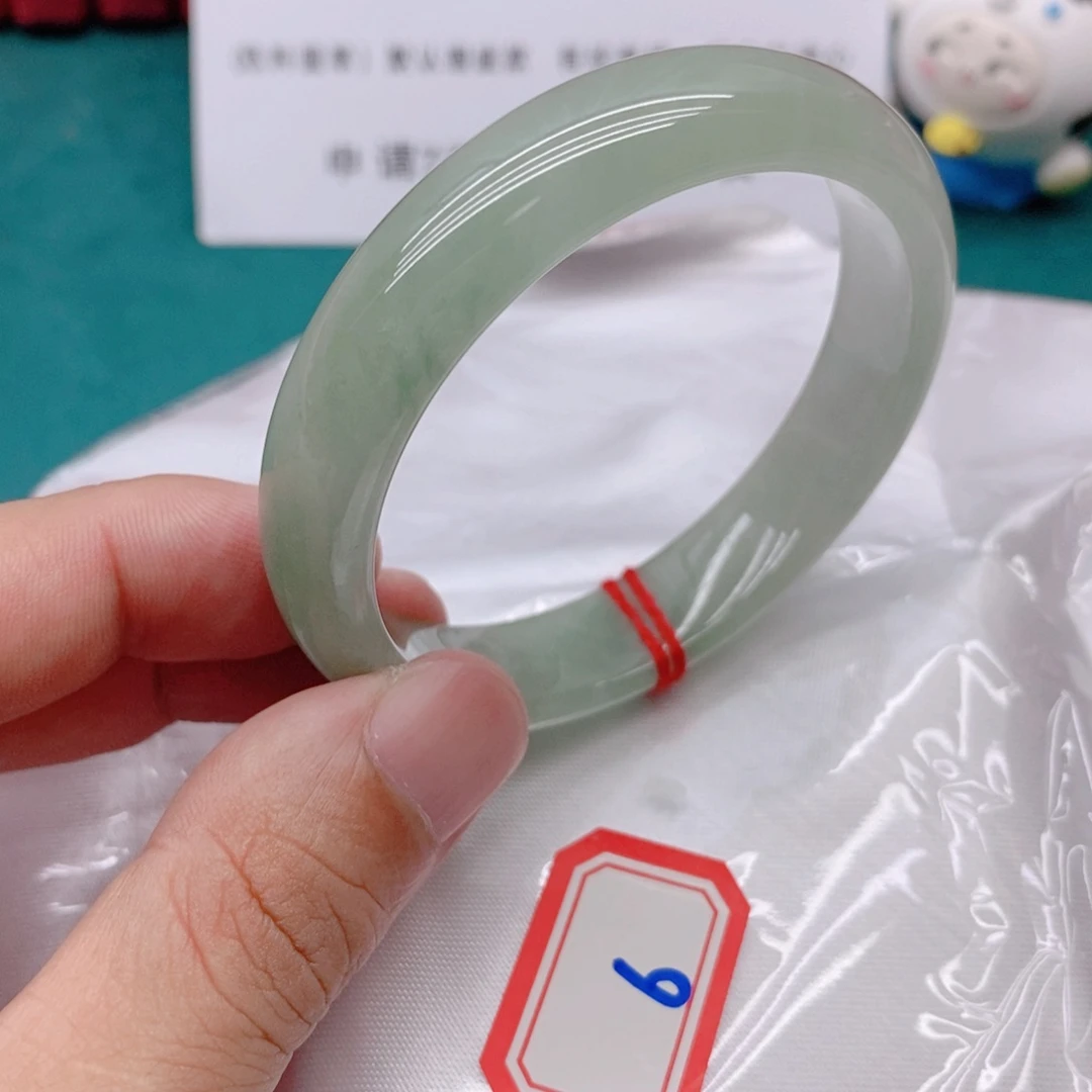 翡翠手镯未镶嵌06666/55