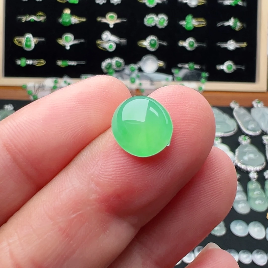 颈饰未镶嵌翡翠蛋面9.8