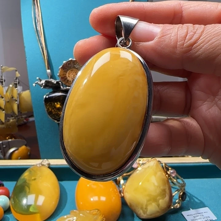 琥珀未镶嵌颈饰波兰设计款琥珀蜜蜡