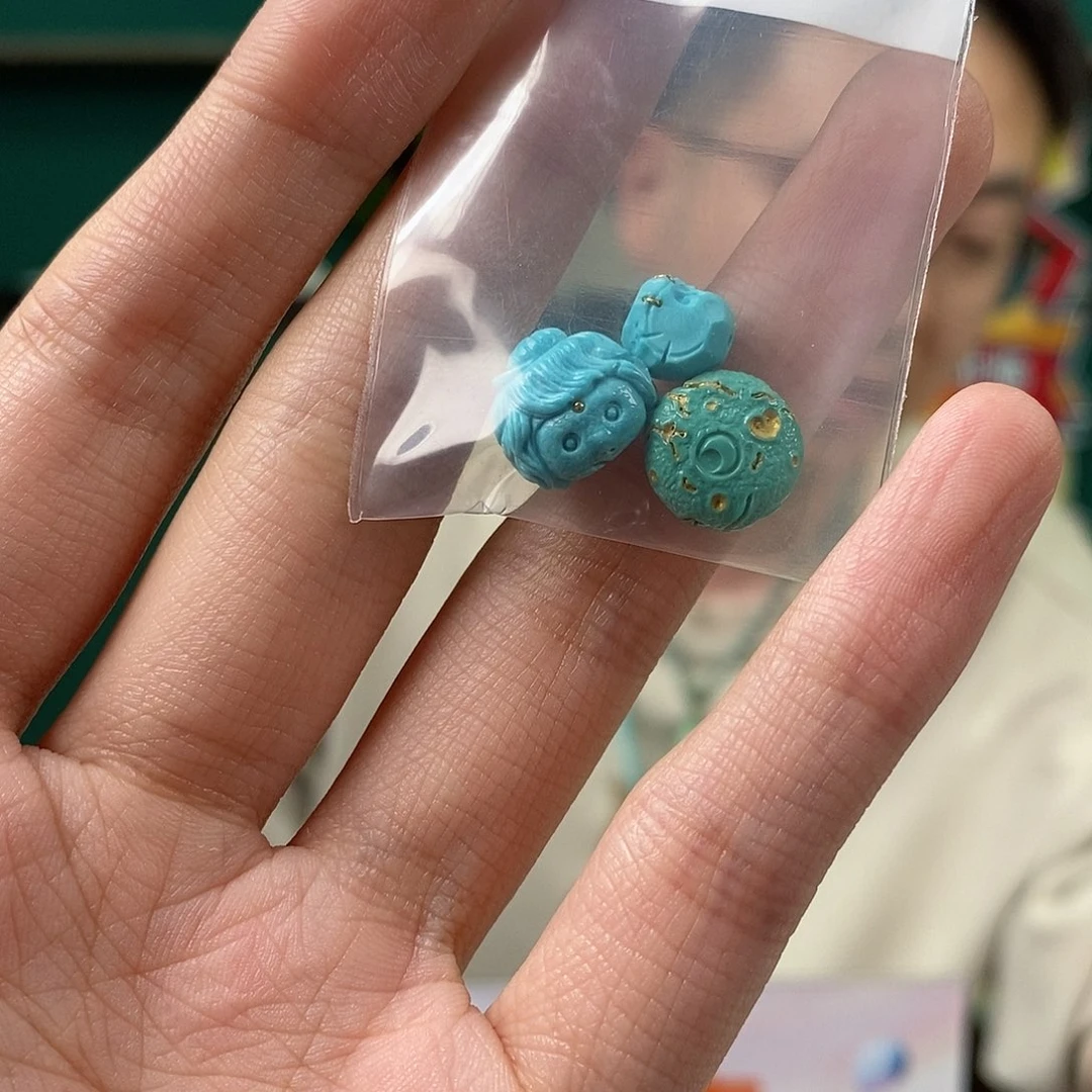 绿松石未镶嵌珠宝奇石