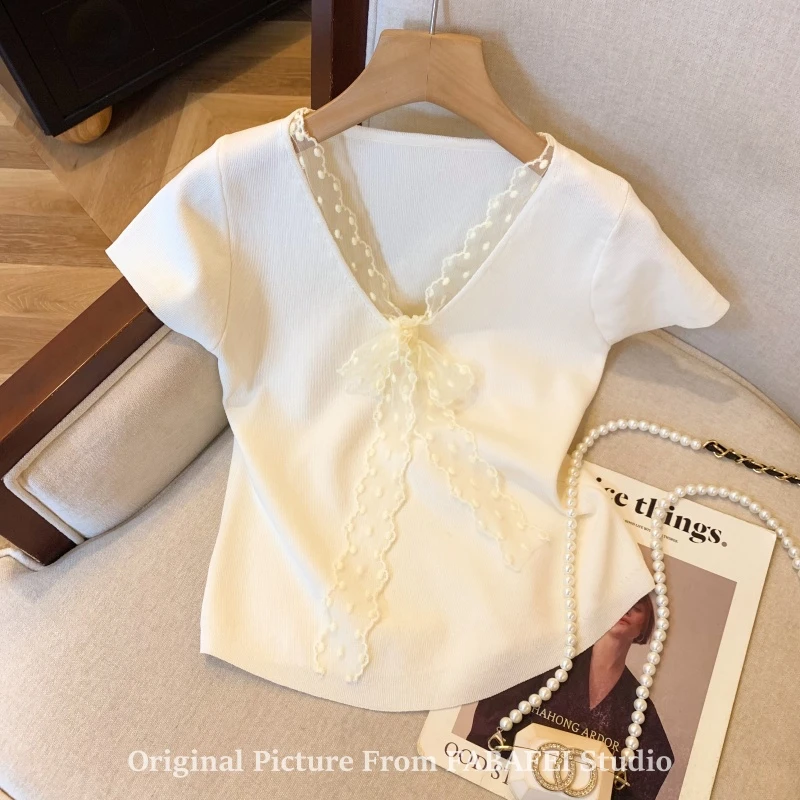 【现货】黄色v领蕾丝绑带短袖t恤女夏季多巴胺针织衫甜辣别致小上衣