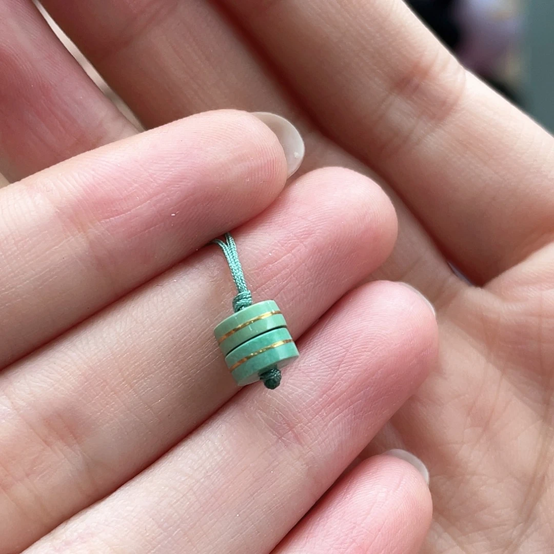 绿松石未镶嵌颈饰