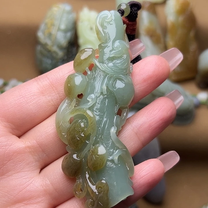 和田玉未镶嵌挂件