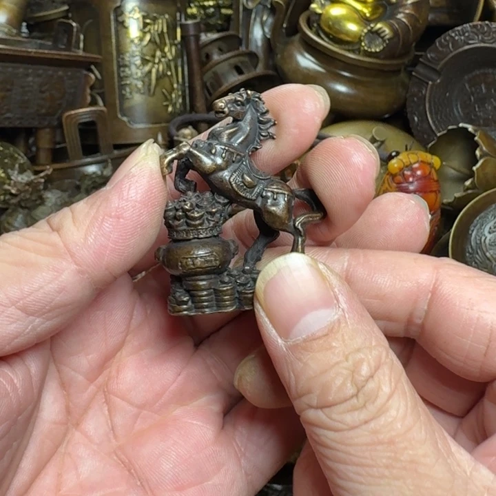 铜器摆件收收藏藏