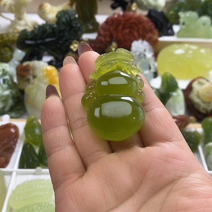 简***单蛇纹石玉未镶嵌颈饰