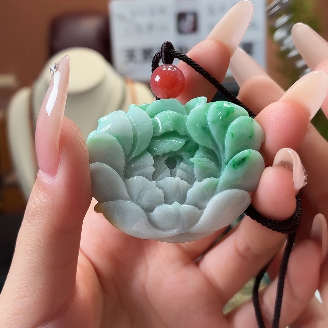 翡翠未镶嵌耳饰吊坠
