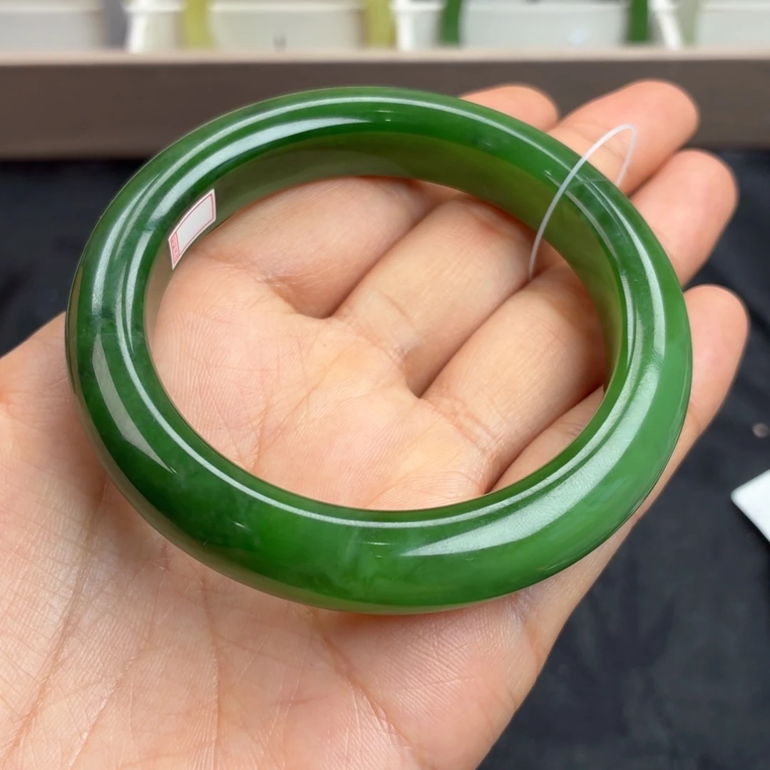 和田玉未镶嵌手镯碧玉辣阳绿54圈