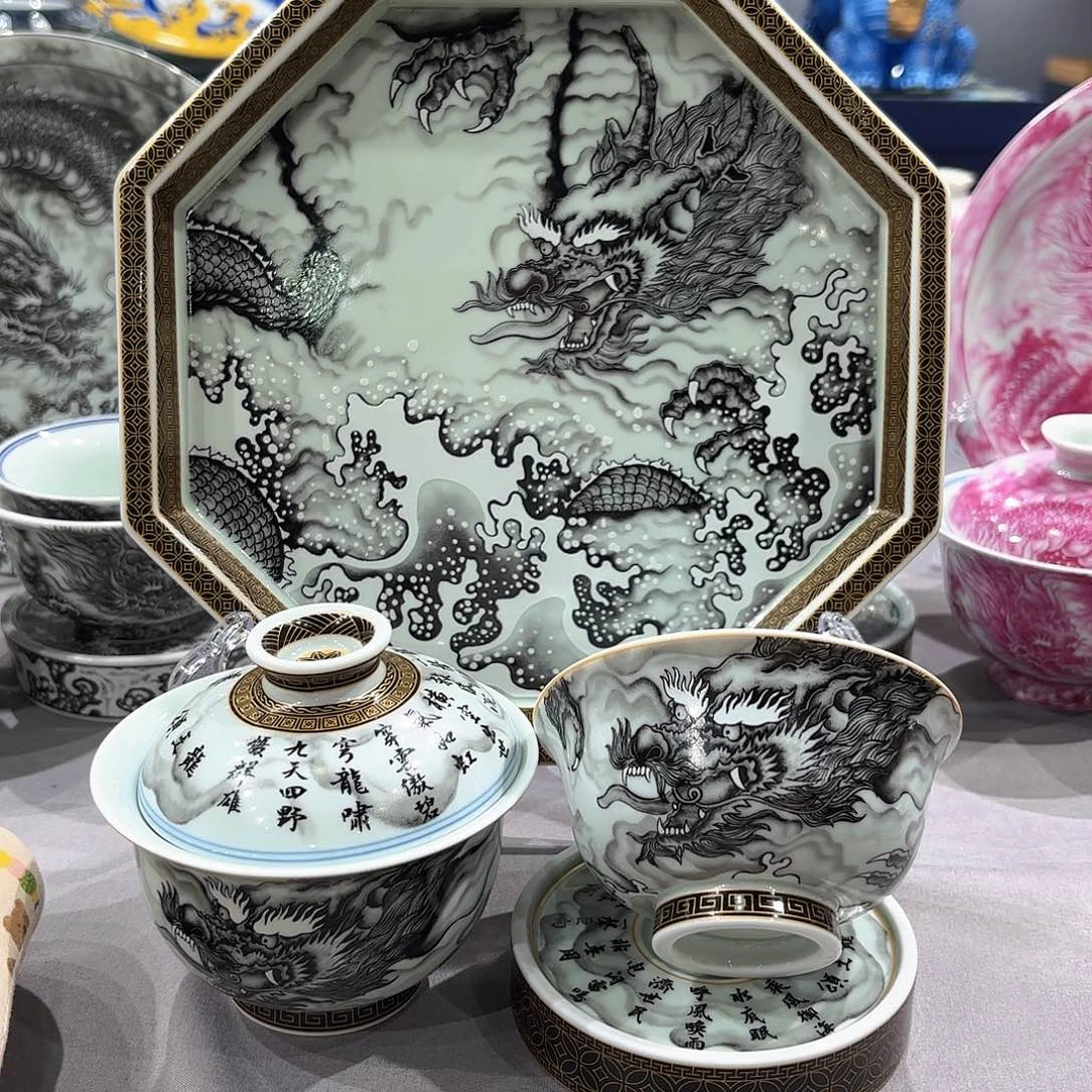 瓷片景德镇瓷器精品陈列