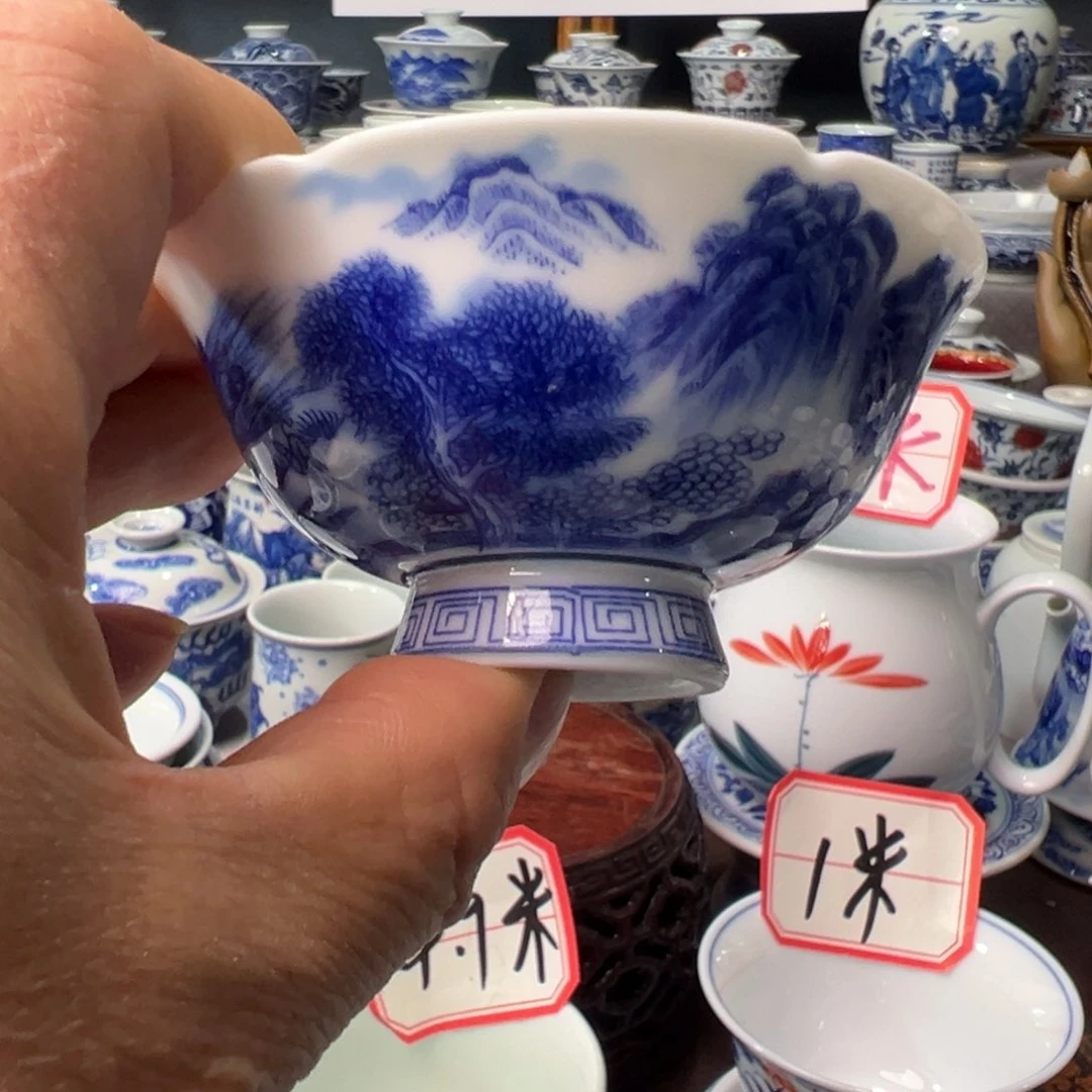 摆件景德镇青花瓷器