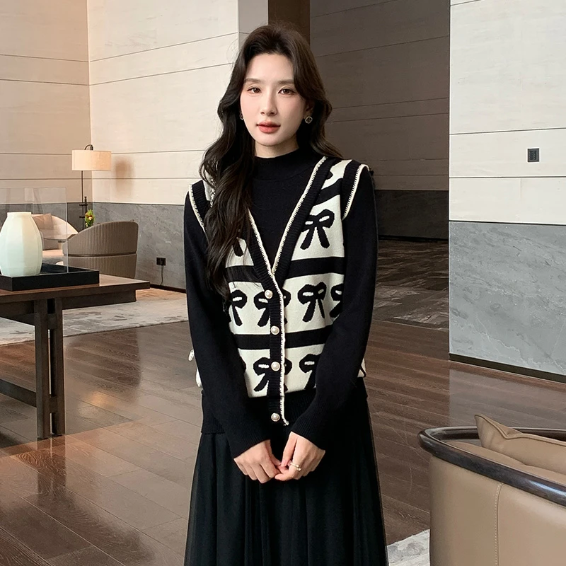 奢姿大码女装2025秋季减龄蝴蝶图案针织衫胖妹妹半高领时尚上衣