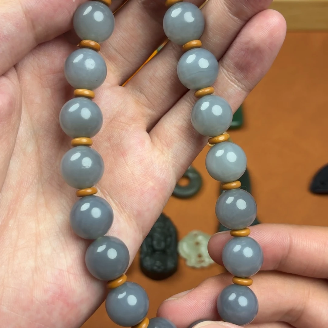 和田玉未镶嵌耳饰