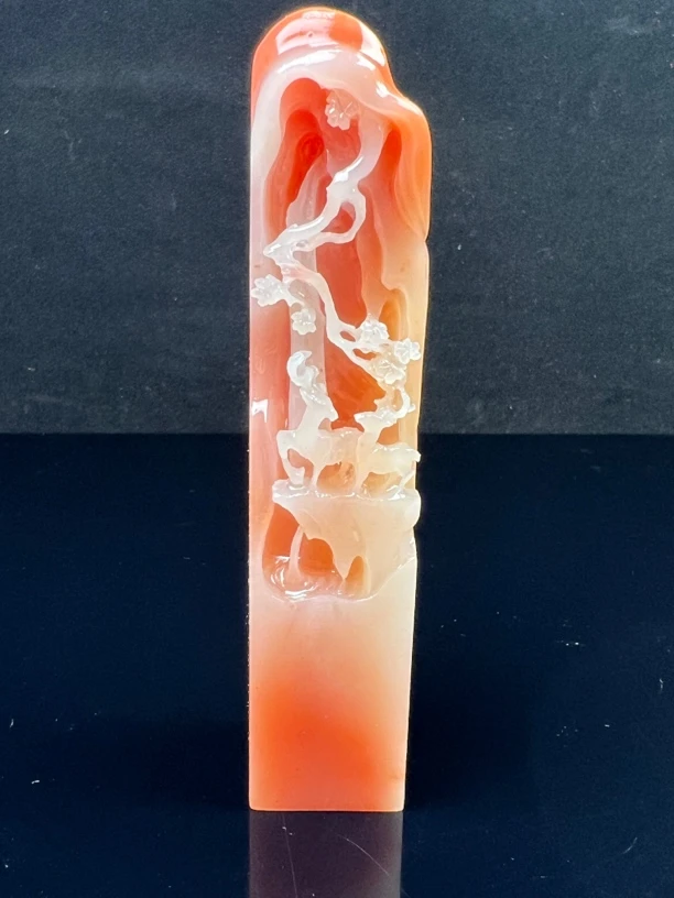 精品俏色结晶芙蓉 题材：林深时见鹿 尺寸：2.3+2.3+11厘米