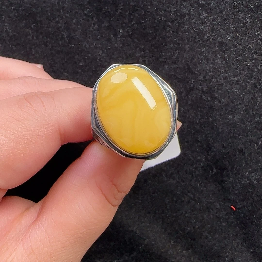 蜜蜡未镶嵌珠宝奇石