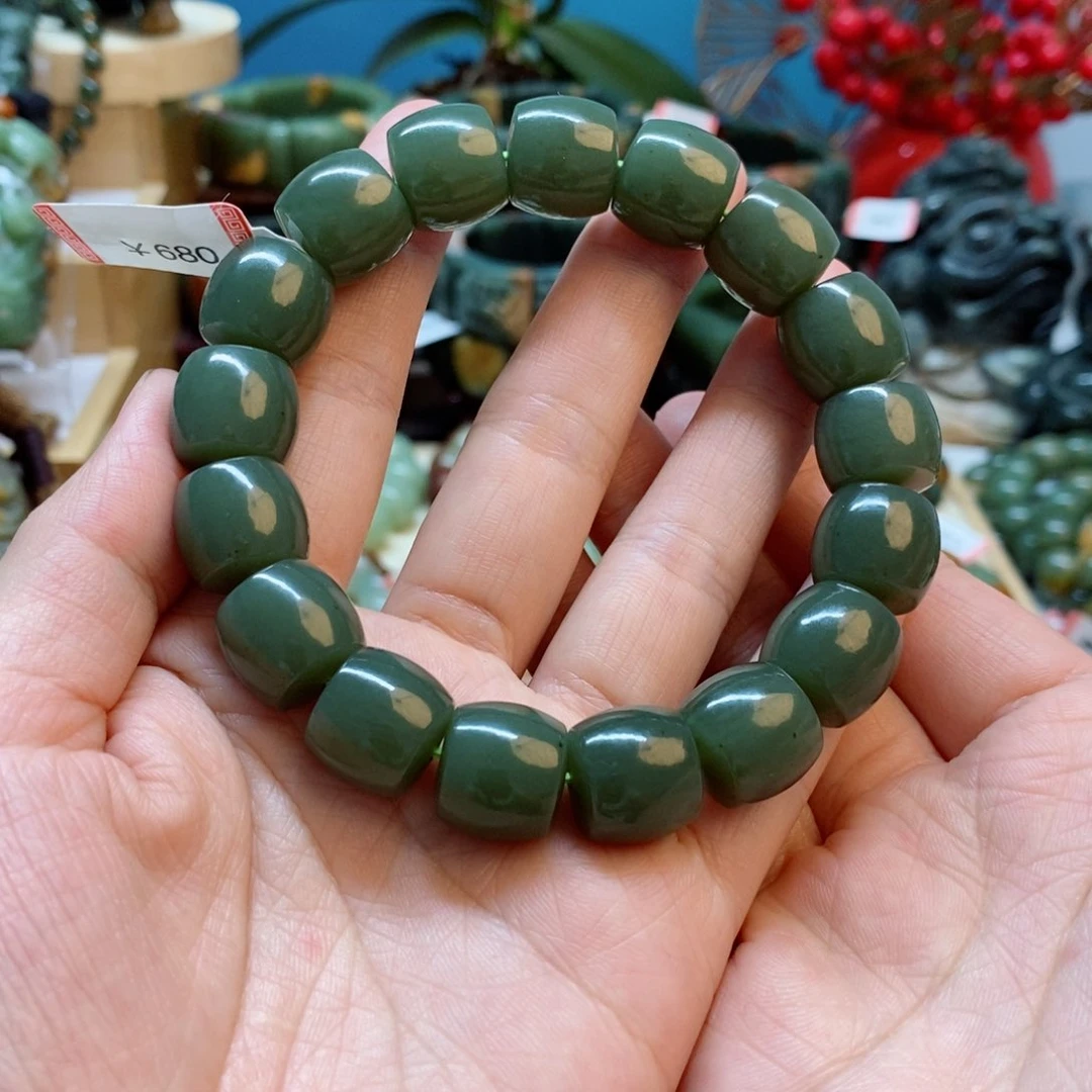 透闪石质玉手串未镶嵌d****0