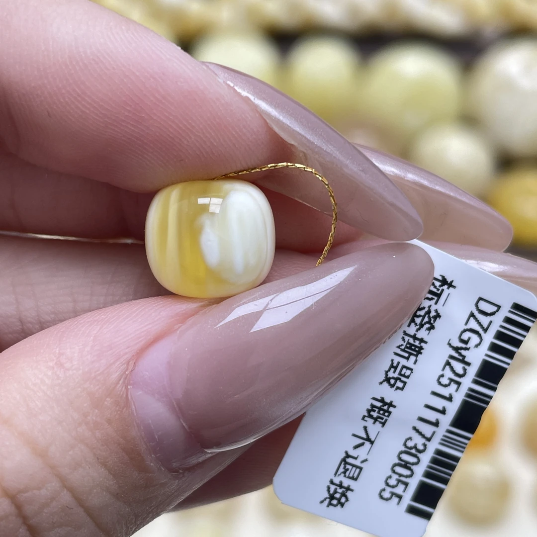 段掌柜臻选·10.3*9.2mm天然原矿蜜蜡金瓷白妖花荧光溶洞老型皮色