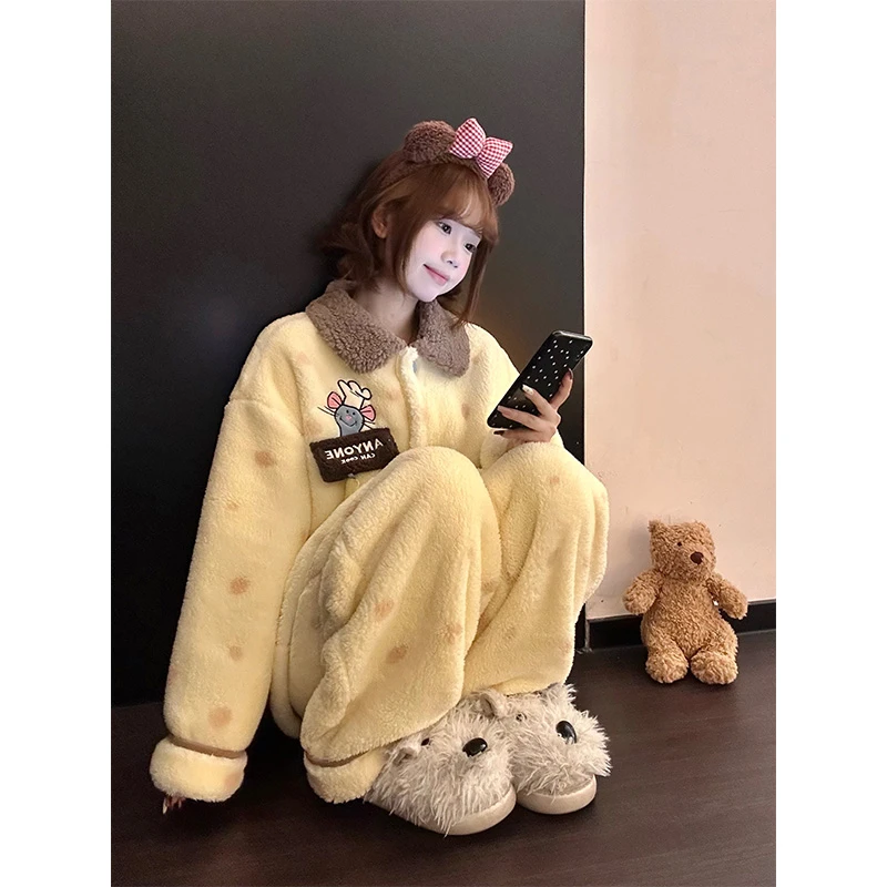 可爱卡通印花珊瑚绒睡衣女秋冬季新款加厚长袖长裤保暖家居服套装