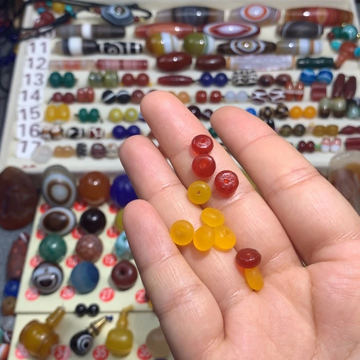 玛瑙/玉髓颈饰未镶嵌四****响
