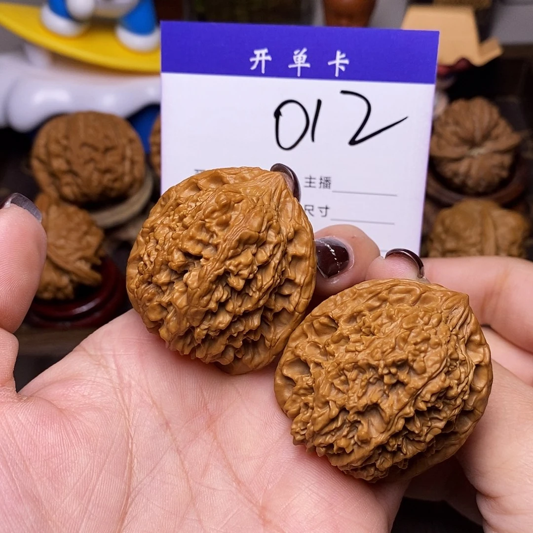 吊坠桃核文玩核桃满天星40全品n