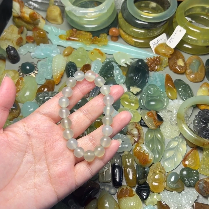 蛇纹石玉未镶嵌微瑕