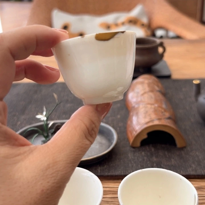 知***」00101001茶周边…..