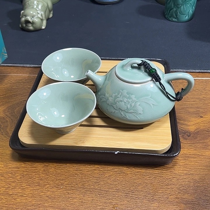 耀州窑天青釉牡石瓢壶