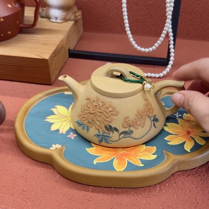 茶壶紫砂紫砂的艺术风格很独特