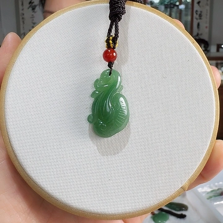 密玉（石英质玉）未镶嵌颈饰